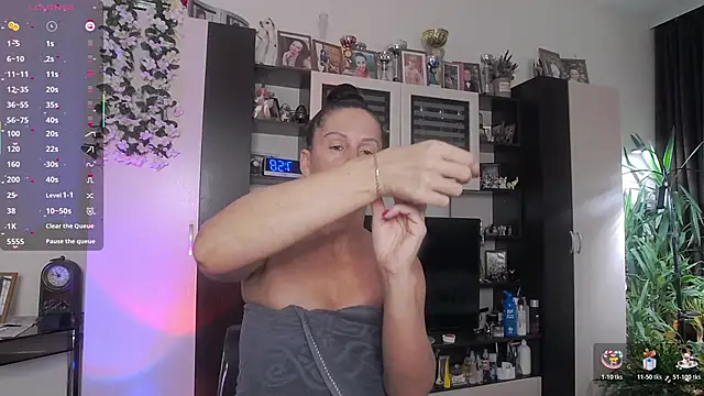 SheilaRyan online show from February 28, 4:57 am