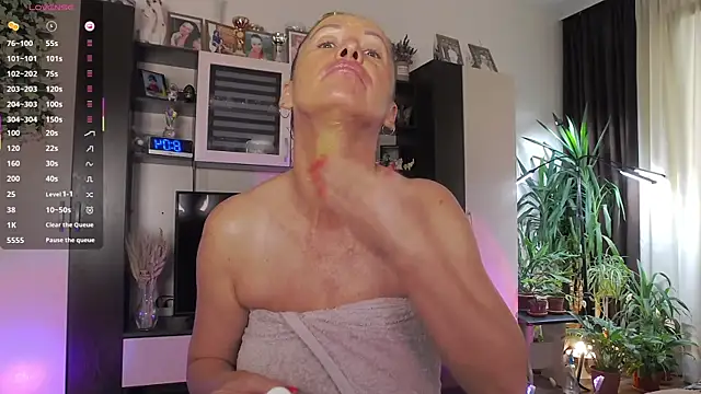 SheilaRyan online show from April 15, 5:03 am