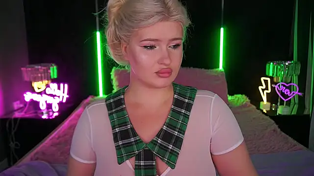 CocoSecretss online show from October 7, 6:43 am