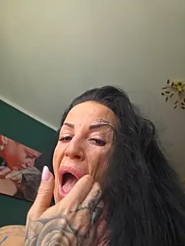 EmilyDiazofficial online show from May 25, 7:25 am
