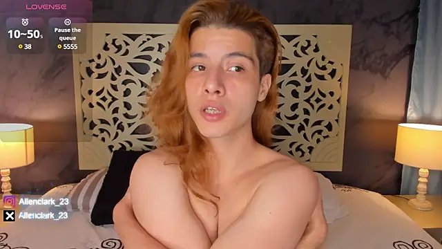 Snapshot of Allen_clark chatting on December 19, 7:29 am Allen clark online show from December 19, 7:29 am