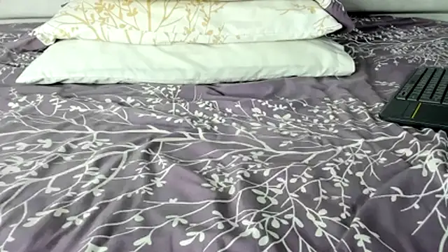 maybelline69 online show from November 17, 7:30 pm