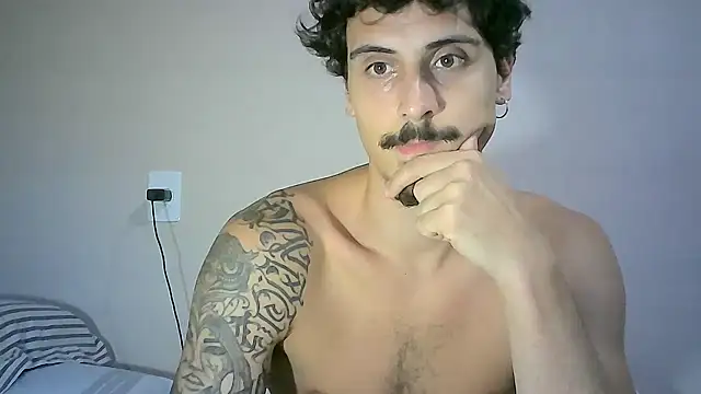 Snapshot of milkoffe chatting on December 2, 9:50 pm milkoffe online show from December 2, 9:50 pm