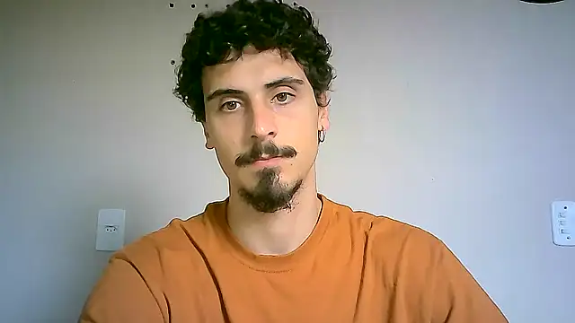 Snapshot of milkoffe chatting on December 10, 1:22 pm milkoffe online show from December 10, 1:22 pm