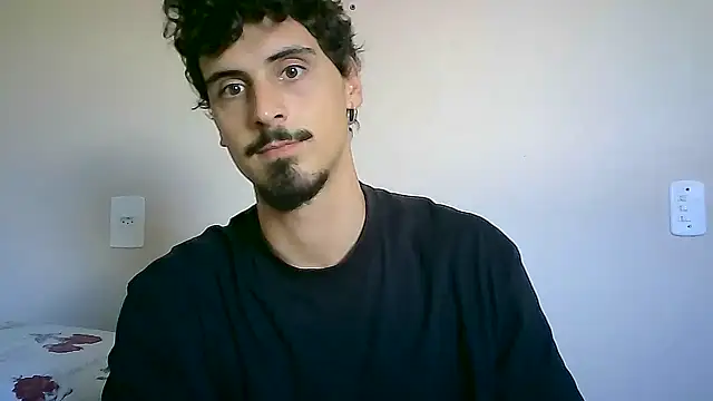 Snapshot of milkoffe chatting on January 13, 3:26 pm milkoffe online show from January 13, 3:26 pm