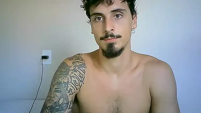 Snapshot of milkoffe chatting on January 25, 6:57 pm milkoffe online show from January 25, 6:57 pm