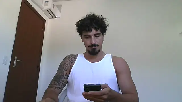 Snapshot of milkoffe chatting on February 1, 12:37 pm milkoffe online show from February 1, 12:37 pm