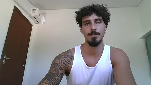 Snapshot of milkoffe chatting on February 2, 1:10 pm milkoffe online show from February 2, 1:10 pm