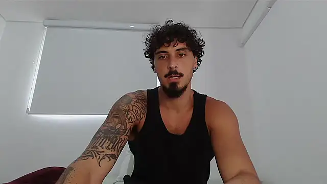 Snapshot of milkoffe chatting on February 26, 1:54 pm milkoffe online show from February 26, 1:54 pm