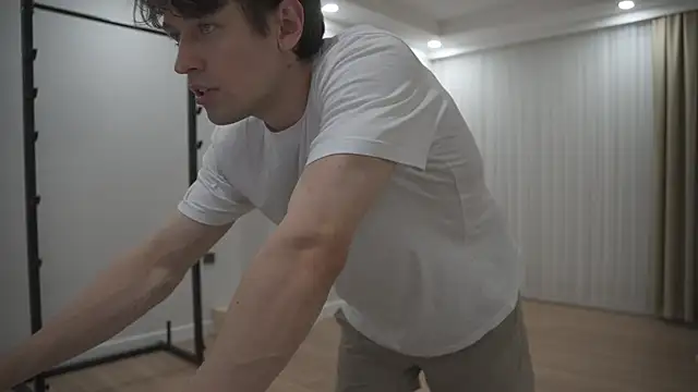 tommyjoyer online show from November 8, 12:05 pm