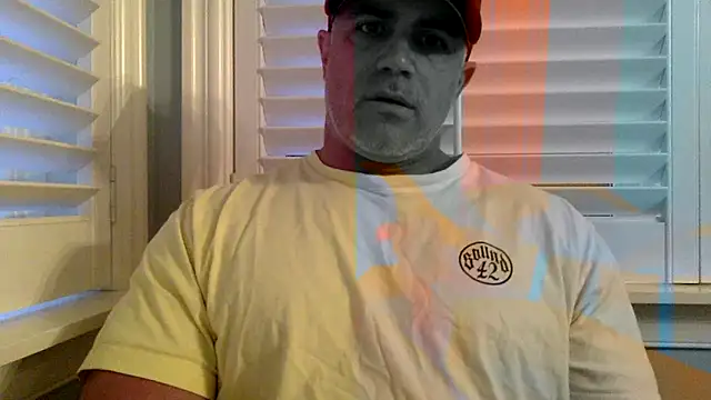 Snapshot of Bad_daddy21 chatting on November 20, 2:50 pm Bad daddy21 online show from November 20, 2:50 pm