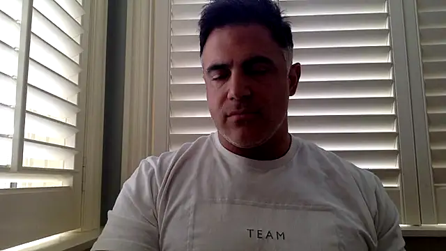 Snapshot of Bad_daddy21 chatting on December 4, 7:22 pm Bad daddy21 online show from December 4, 7:22 pm