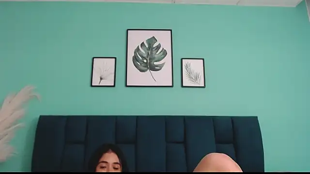 Snapshot of NicollColeman chatting on February 18, 12:15 am NicollColeman online show from February 18, 12:15 am