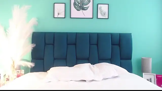 Snapshot of NicollColeman chatting on March 4, 3:15 pm NicollColeman online show from March 4, 3:15 pm