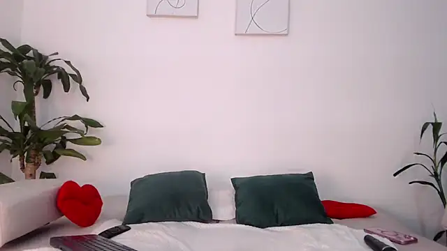 Snapshot of NicollColeman chatting on November 24, 7:24 pm NicollColeman online show from November 24, 7:24 pm