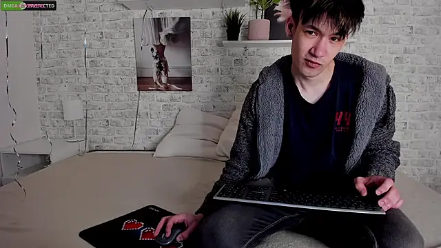 CalvinOwens online show from March 9, 3:43 am