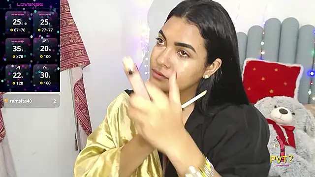 lakshmiraniii online show from March 28, 10:26 am