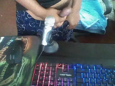 Snapshot of MauroALEXIS chatting on November 17, 10:26 pm MauroALEXIS online show from November 17, 10:26 pm