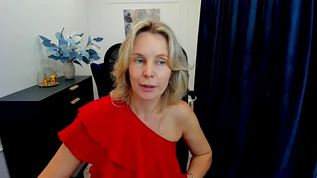 Sinty Devis online show from September 19, 11:33 am