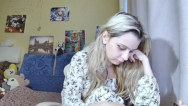 Bunnykiss69 online show from July 12, 4:53 pm