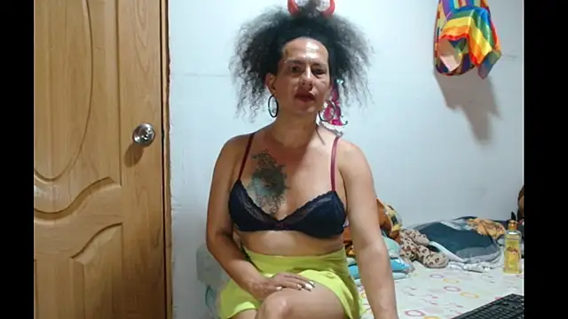 Snapshot of abbycrespa chatting on March 18, 9:53 pm abbycrespa online show from March 18, 9:53 pm