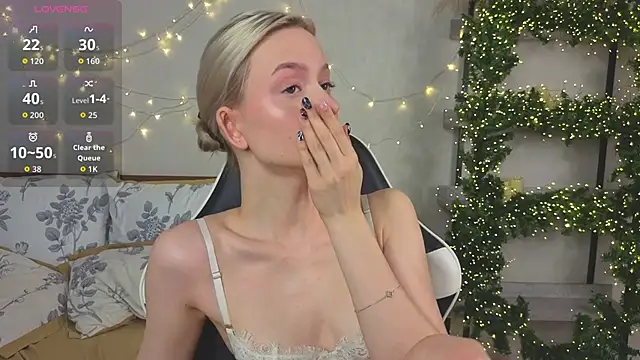 IdaValenti online show from April 11, 11:20 pm