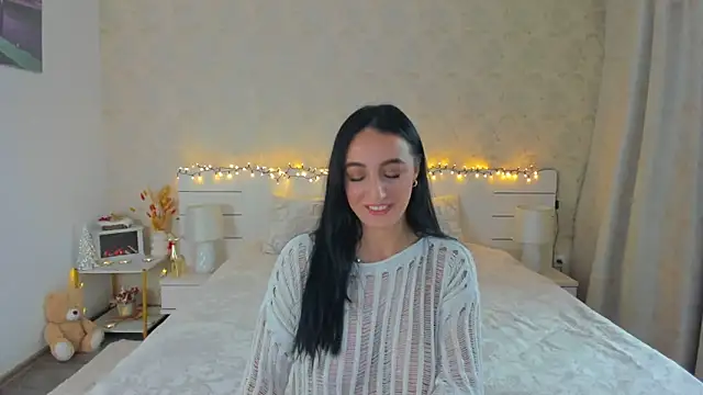 Snapshot of best_bomb chatting on December 22, 10:45 am best bomb online show from December 22, 10:45 am