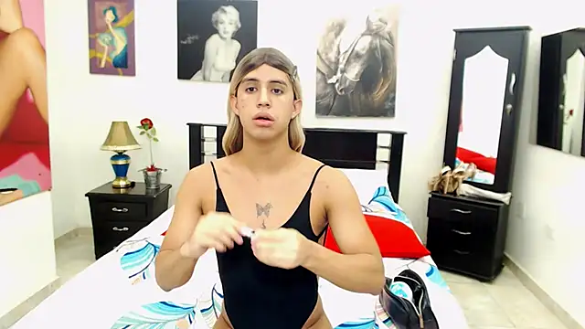 Snapshot of VeronicaReynolds chatting on February 20, 12:04 pm VeronicaReynolds online show from February 20, 12:04 pm