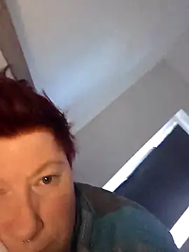 dieGeile0411 online show from April 22, 5:43 am