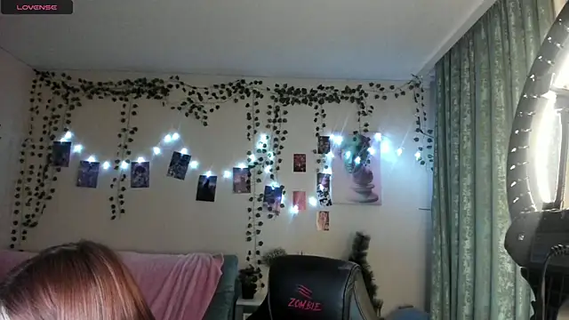 Snapshot of ViolaIntelligent chatting on January 11, 4:46 pm ViolaIntelligent online show from January 11, 4:46 pm