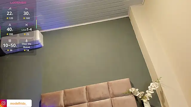 Snapshot of _frida1 chatting on November 22, 12:48 pm frida1 online show from November 22, 12:48 pm