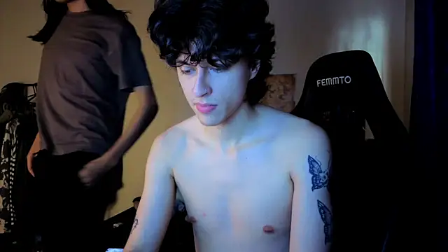 Snapshot of angelitofemboy chatting on December 3, 9:35 pm angelitofemboy online show from December 3, 9:35 pm