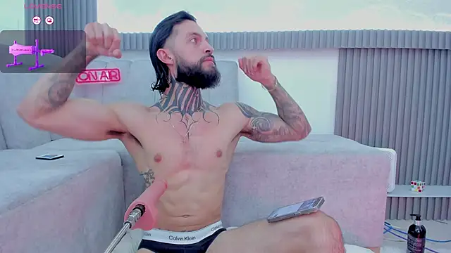 Snapshot of Apolo_Bianco_ chatting on November 2, 10:12 pm Apolo Bianco online show from November 2, 10:12 pm