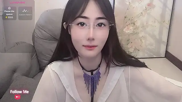 qiqi-- online show from June 3, 6:05 am