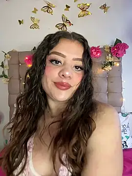 Jullieetta online show from March 13, 7:20 pm