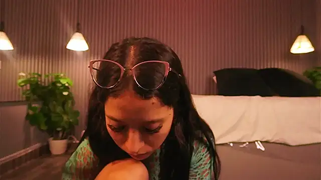 EriKlein online show from March 30, 7:48 pm