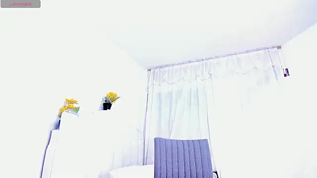 RoxannaBlanche online show from February 25, 12:34 pm