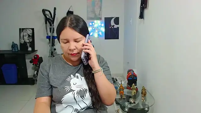 claryssa  online show from May 31, 4:09 am