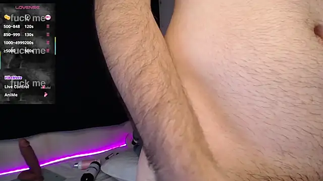 Snapshot of henry_diiaz chatting on November 28, 8:17 am henry diiaz online show from November 28, 8:17 am