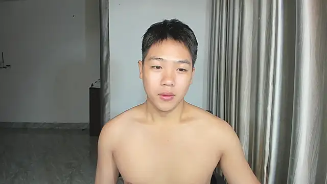 Snapshot of Oliver_Nl chatting on January 11, 3:44 am Oliver Nl online show from January 11, 3:44 am