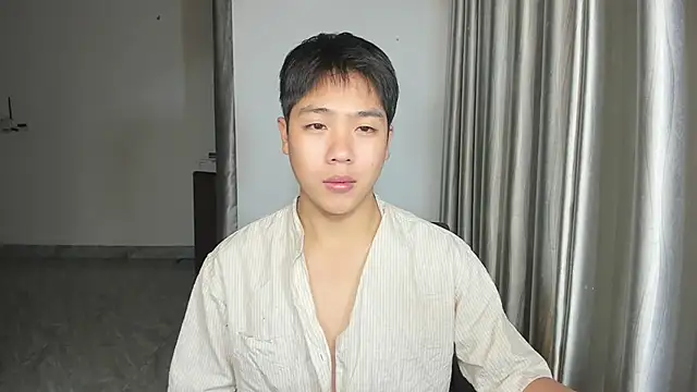 Snapshot of Oliver_Nl chatting on February 13, 2:52 pm Oliver Nl online show from February 13, 2:52 pm