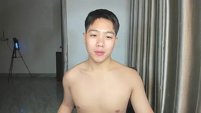 Snapshot of Oliver_Nl chatting on March 9, 5:28 pm Oliver Nl online show from March 9, 5:28 pm