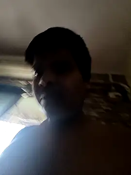 Snapshot of Sand-1 chatting on December 2, 3:47 am Sand-1 online show from December 2, 3:47 am