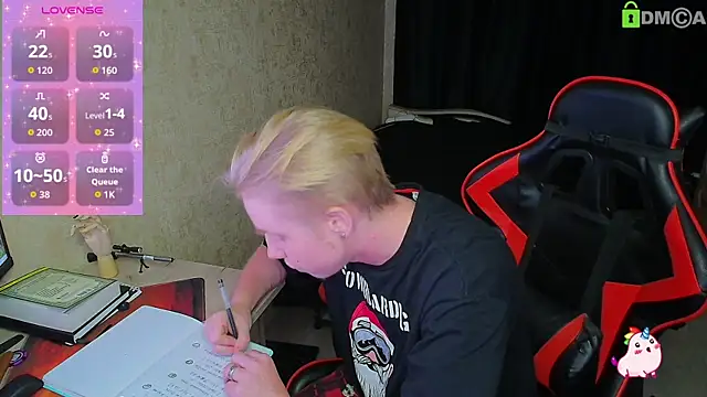 Alexis Gordon online show from September 14, 8:08 pm