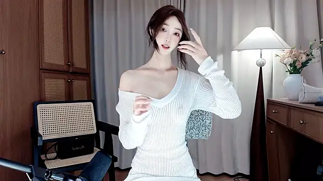 Snapshot of -Aricia- chatting on June 14, 2:41 pm -Aricia- online show from June 14, 2:41 pm