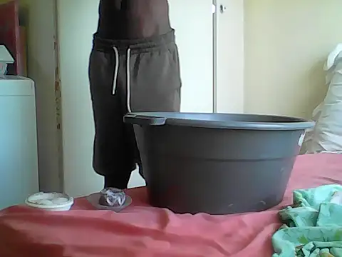 Snapshot of koolbend chatting on December 24, 2:44 pm koolbend online show from December 24, 2:44 pm