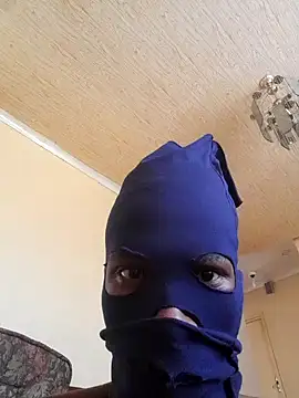 Snapshot of koolbend chatting on February 4, 8:13 am koolbend online show from February 4, 8:13 am