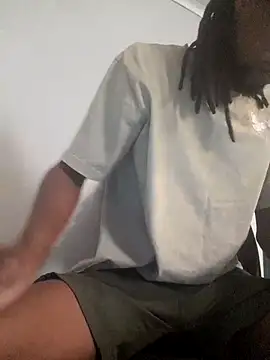 Snapshot of koolbend chatting on January 14, 5:02 am koolbend online show from January 14, 5:02 am