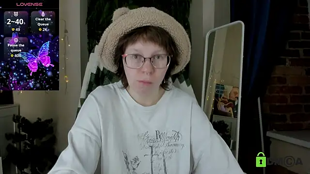 Melissa Wells online show from March 7, 9:45 pm