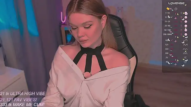 VeronaAura online show from October 10, 9:36 pm